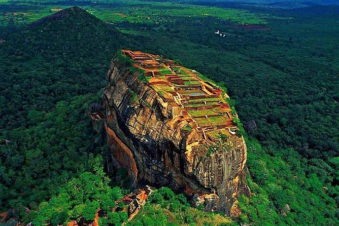 08 Nights in Magical Sri Lanka - Kandy’s temple, markets, and green spaces