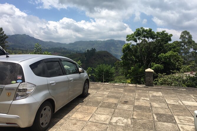 10-Day Sri Lanka Escape – Culture, Wildlife & 3 stars Hotels - Day 3: Waterfalls and tea country around Nuwara Eliya