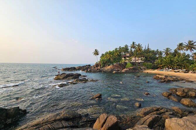 12 Days Tour Grand Discovery of Sri Lanka - Day 1: Colombo sights and the Negombo lagoon