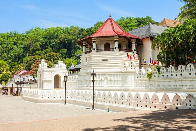 14 Days/ 13 Nights -Sri Lanka Tour on Culture, Wildlife & Beaches - The best parts of this Sri Lanka route