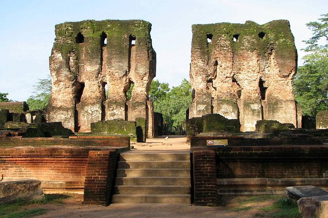 4-Day Essence of Sri Lanka Tour - Matale spices connect food, trade, and daily life