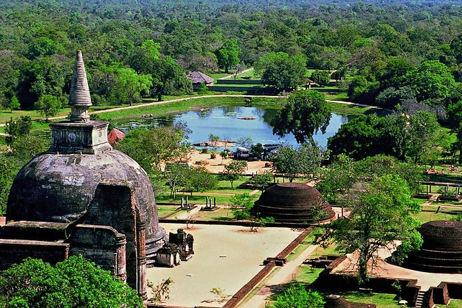 6-Day Sri Lanka Heritage Private Tour - Day 1: the airport transfer to Sigiriya