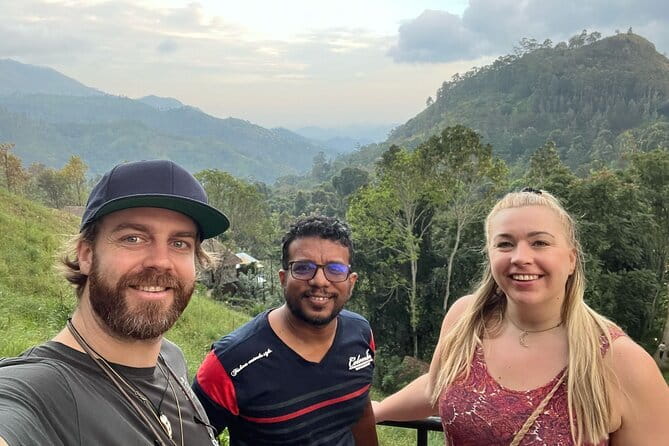 7 Days Private Guided Tour in Sri Lanka - Seven days from ancient rock to Colombo streets