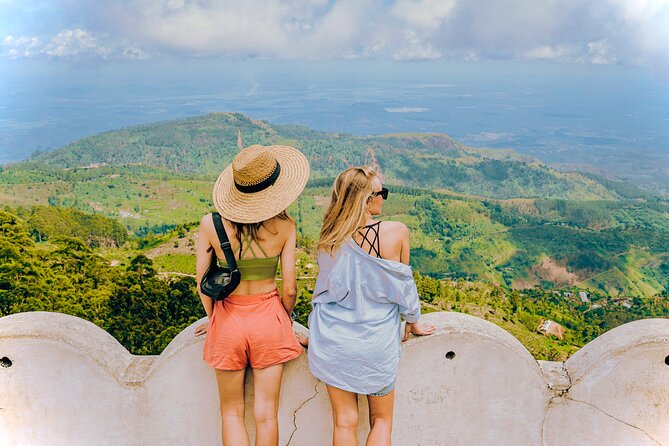 8 Days Private Guided Multi Day Tour in Sri Lanka - A fast route from Colombo to the hill country