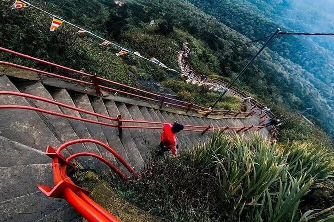 Adam’s Peak Night Hike Experience [One Day & ALL INCLUSIVE] - The 5,500-step climb to Sri Pada