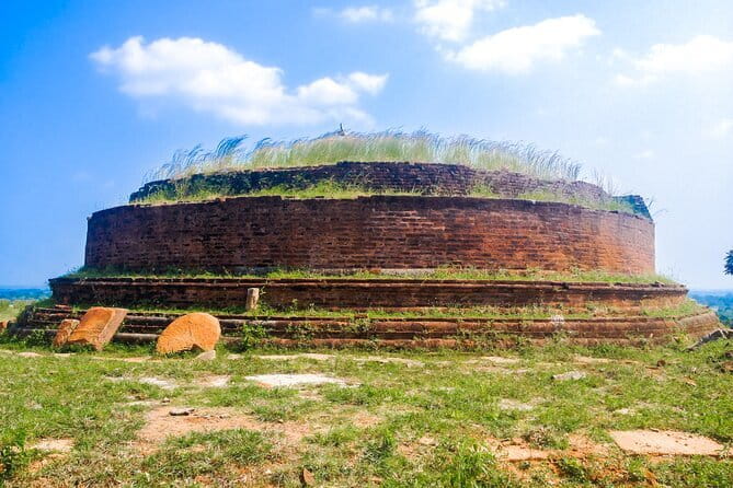 Adventure 2 days trip from trinco to sigiriya, with wild safari - Minneriya National Park and the elephant safari