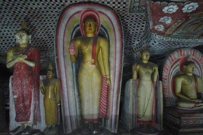 All inclusive Private Day tour Sigiriya, Dambulla & traditional village tour - Dambulla Cave Temple and Golden Temple