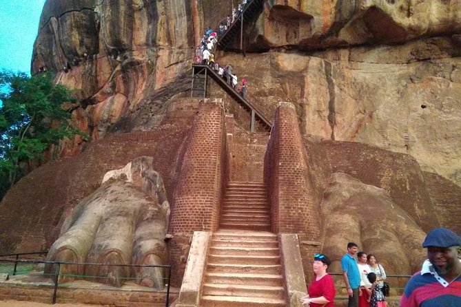 All inclusive Private day trip Sigiriya and Dambulla caves with more - Key points to know before booking