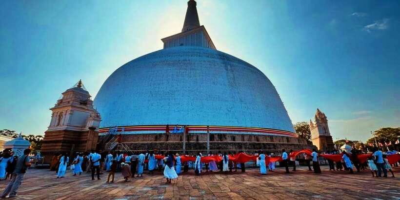 Anuradhapura Private Ancient City Day Tour - Jethawanaramaya and the engineering of scale