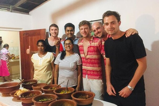 Authentic Sri Lankan Cooking Class in Kandy with Local Family - Optional market time before the cooking begins