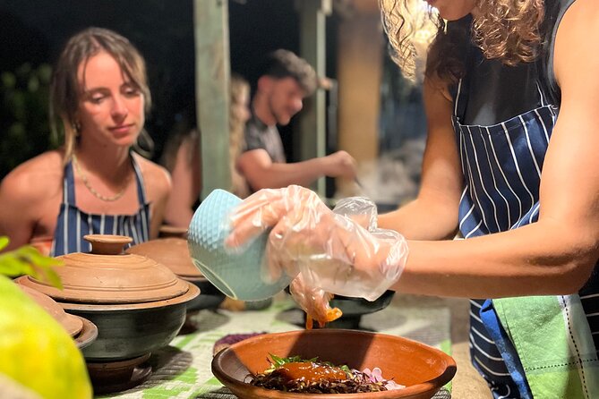 Authentic Sri Lankan Cooking Experience - Cooking seven dishes, roti, and more