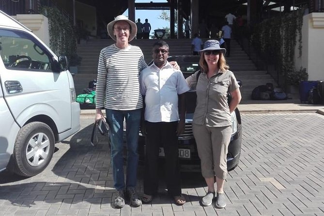 Colombo City to Colombo Airport (CMB) private Transfer - Inside the private air-conditioned vehicle