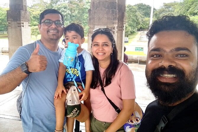 Colombo City Tour By Tuk Tuk (Include Lunch)Morning & Evening - Kayman’s Gate and the Fort Railway Station