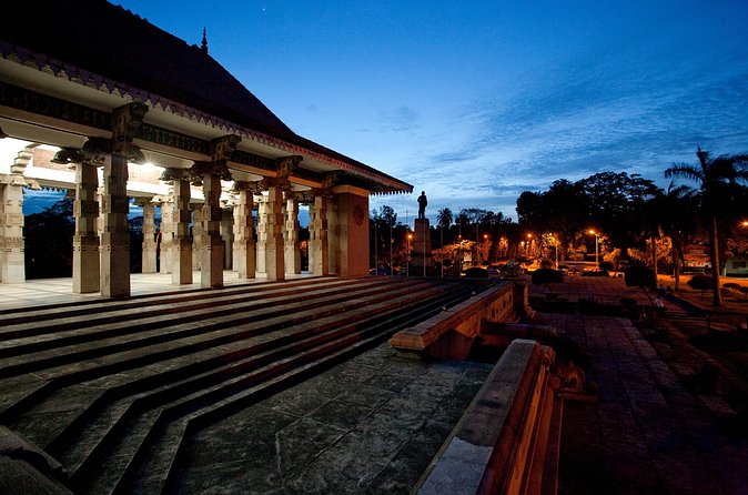 Colombo City Tour from Kalutara - Nelum Pokuna Theatre and Colombo’s performing arts scene