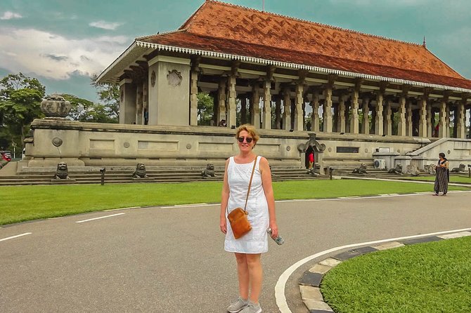 Colombo City Tour from Kalutara - Galle Face Green at the Indian Ocean