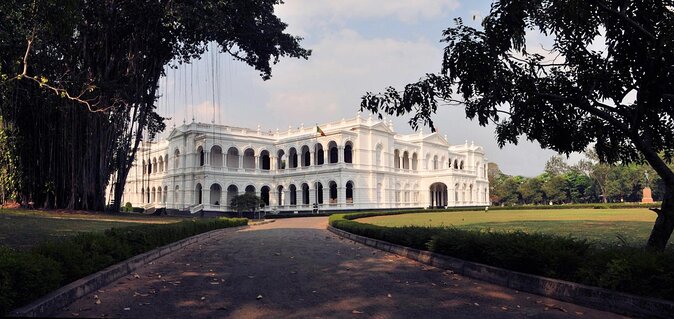Colombo City Tour (small group with pickup from Cruise ship) - Key points at a glance