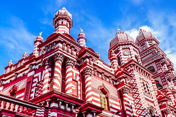 Colombo City Tour - Walking through Colombo City Centre
