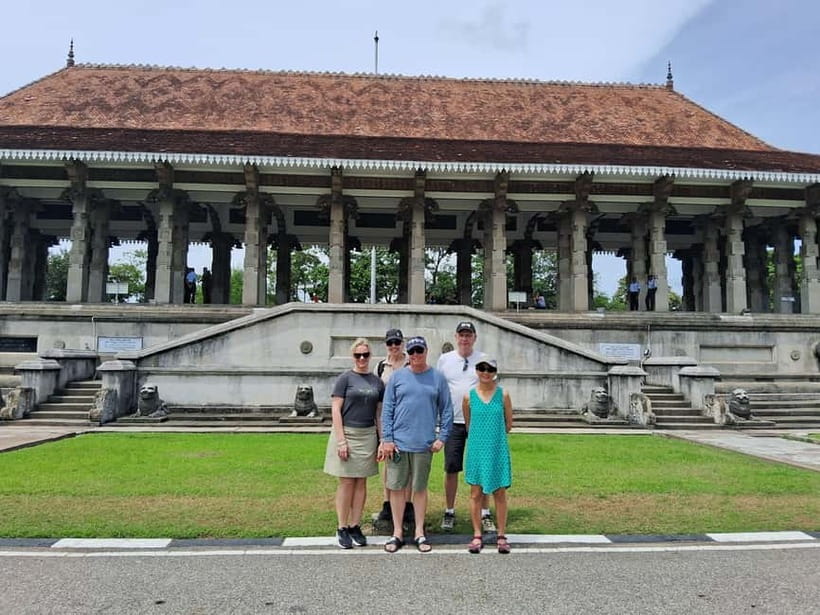 Colombo Heritage &Culture City Tour by Tuk Tuk ALL INCLUSIVE - Maritime history, the lighthouse, and Colombo Fort