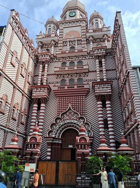 Colombo Heritage &Culture City Tour by Tuk Tuk ALL INCLUSIVE - Tea, Pettah Market, and shopping with a purpose