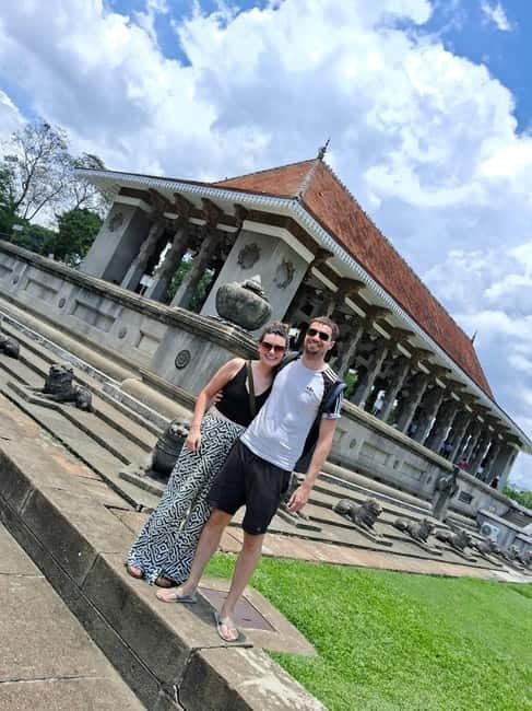 Colombo Heritage &Culture City Tour by Tuk Tuk ALL INCLUSIVE - Gangaramaya Temple and Colombo’s unusual museum collection