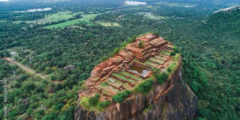 Colombo/Negombo to Sigiriya, Dambulla & Jeep Safari Day Tour - Dambulla’s five painted caves
