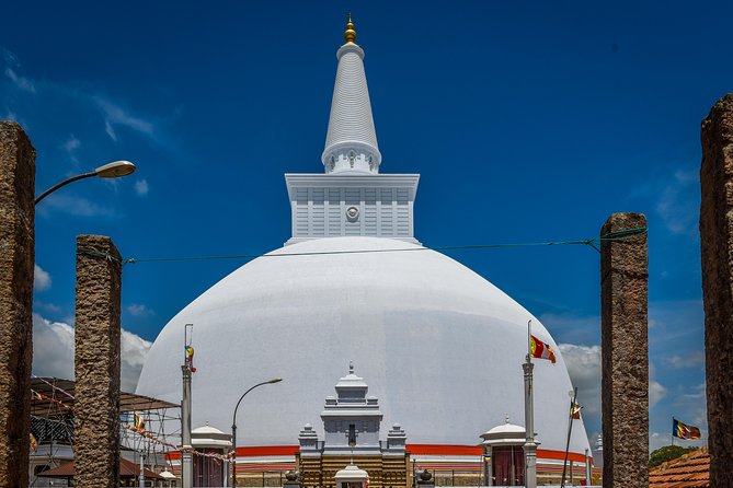 Colombo Port Private Shore excursion and Tours - A custom route can add Jami Ul Alfar Mosque
