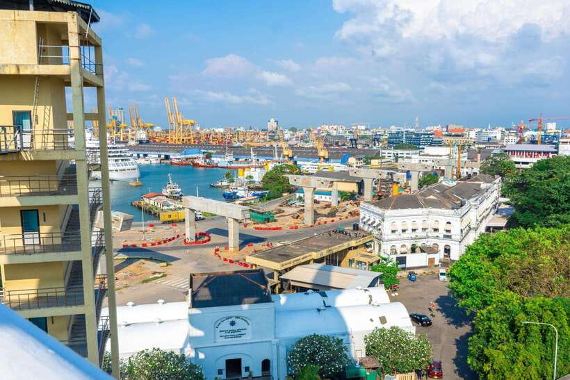 Colombo: private city tour from Negombo with hotel transfers - What the guide adds to the day