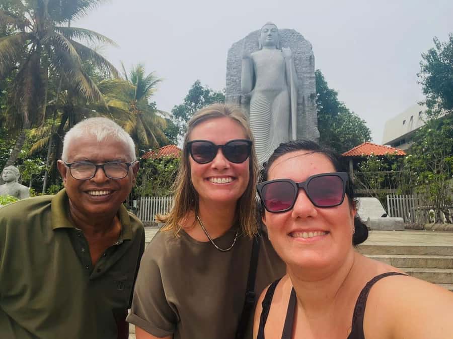Colombo: Private Guided Tour of the City by Tuk-Tuk - Pettah Market: Colombo at full volume