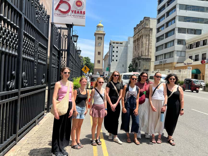 Colombo: Private Tuk-Tuk City Tour with All Entry Fees - Viharamahadevi Park and Colombo Town Hall