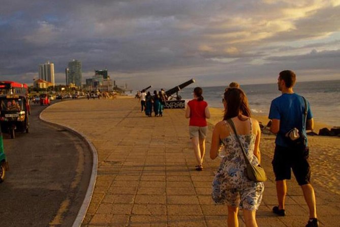 Colombo Sightseeing and Shopping Private Tour Including Lunch - Galle Face Green, Colombo’s open seafront