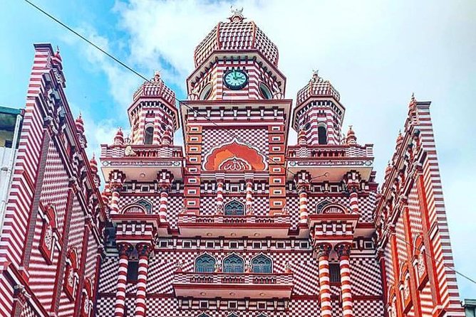 Colombo Sightseeing & Shopping - Laksala makes souvenir shopping easier