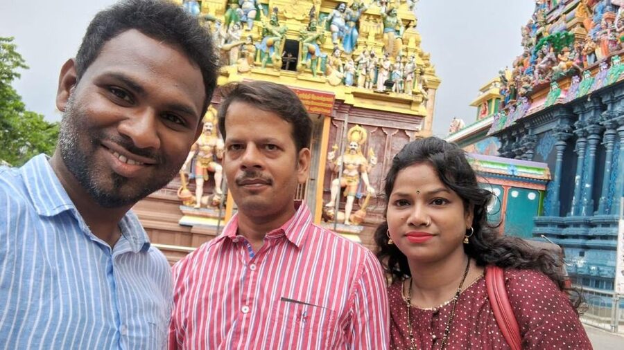 Colombo: Sightseeing Tour by Tuk Tuk Safari - All Inclusive - Floating market and the new Colombo skyline