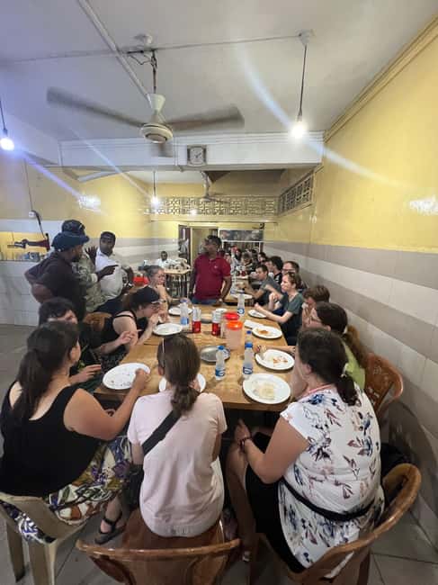 Colombo: Tastiest Local Food Tour by Tuk-Tuk Meals Included - How much food should you expect?