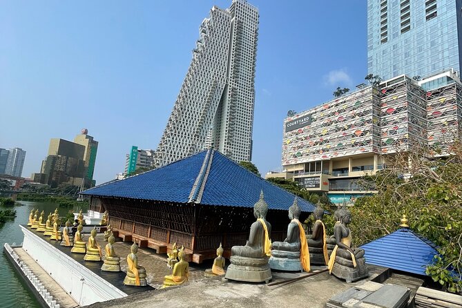 Colombo Tuk Tuk City Tour - Pettah Market and the Red Mosque