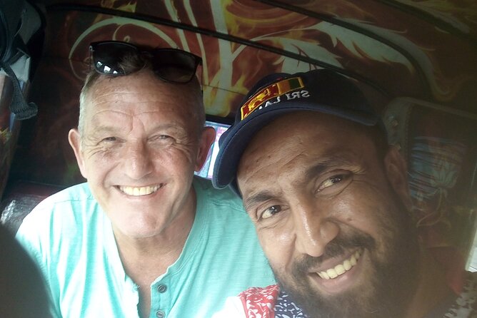 Colombo Tuk Tuk city tour with friendly Tuk driver(All inclusive) - Jewelry, tea, and Laksala: useful stops or sales interruptions?