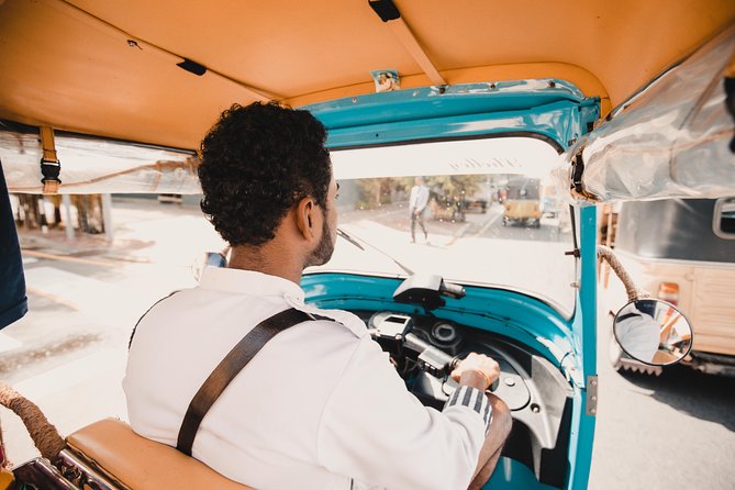 Colombo Tuk Tuk Safari - Galle Face Green: Colombo meets the sea
