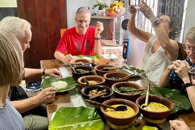 Cooking Class Sri Lanka with Locals - What happens at the local market