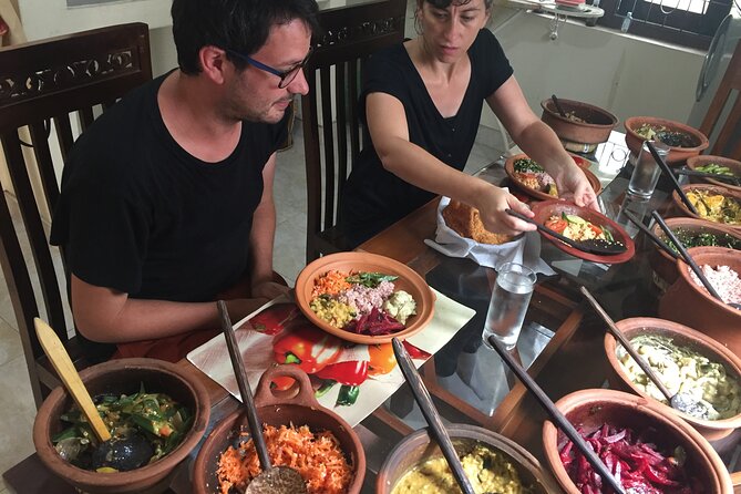 Cooking Classes in Sri Lanka - Choosing vegetables and preparing your own curry