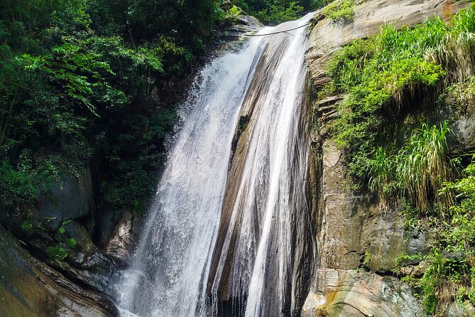 Customized Multi-Day Private Tour Packages in Sri Lanka - Day 3: Tea country, waterfalls, and Nuwara Eliya