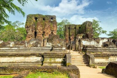 Day Tour from Dambulla to Sigiriya or Pidurangala & Polonnaruwa