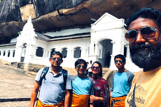 Day Tour to Dambulla, Sigiriya and Safari from Kandy (Group Tour) - The 5:00 pm departure issue