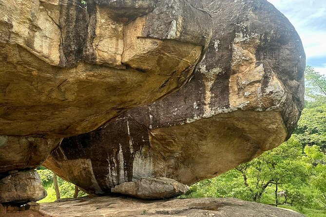 Delve Into Ancient Anuradhapura with Optional Visit to Mihintale - Abhayagiri’s refectory and Elephant Pond