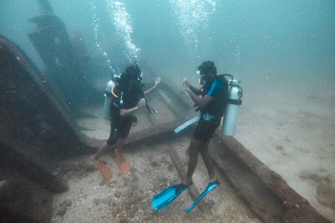 Discover SCUBA Diving in Beautiful Unawatuna Bay - What the Rock Island session feels like