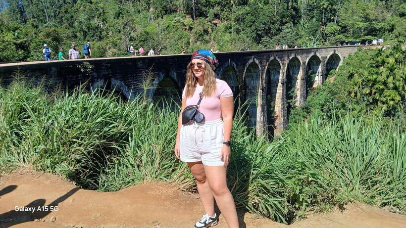 Ella: 9 Arches Bridge, Little Adam's Peak, Tea Factory - Tuk-tuk transport and the private-group advantage