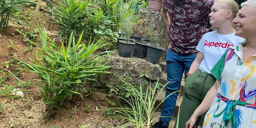 Ella : Cooking class with amazing Spice Garden Tour - The coconut lesson is worth your attention