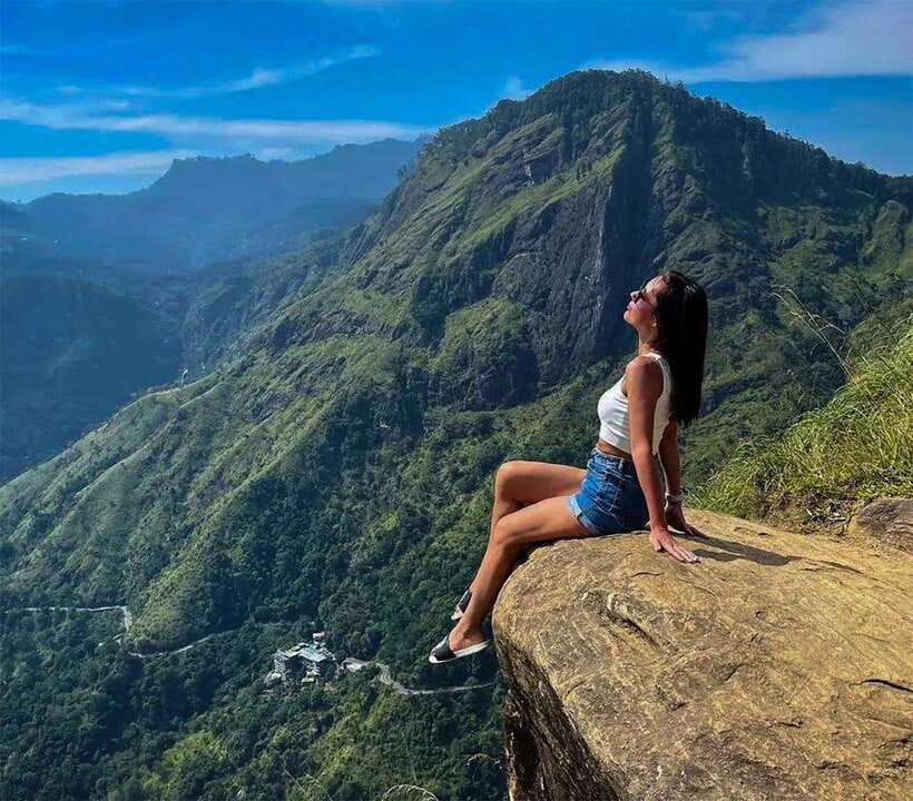 Ella: Little Adam's Peak, 9 Arch Bridge, Ravana Falls Tour - Four Ella sights in one tuk-tuk route