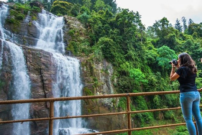 Ella Private Day Tour From Kandy - What the private car adds to the day
