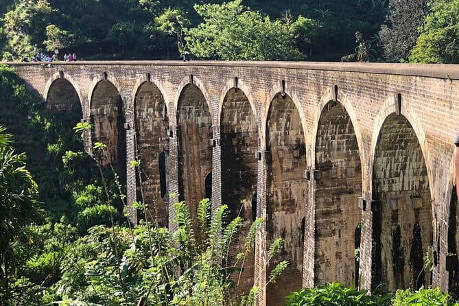 Ella Private Day Tour with Train Ride and Visit to Nine Arch - The Demodara to Bandarawela train ride