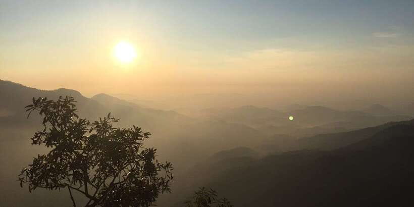 Ella: Private Ella Rock Sunrise Hike - All Inclusive - A 4 a.m. pickup and a quiet tuk tuk ride