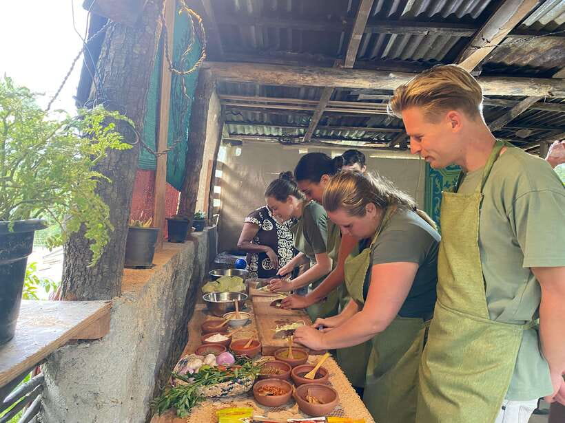 Ella Sri Lanka : Mom's Kitchen Cooking class - The value of $20 per person